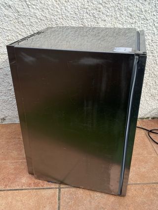 Nevera Red Bull Metálica Liebherr