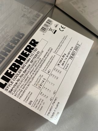 Nevera Red Bull Metálica Liebherr