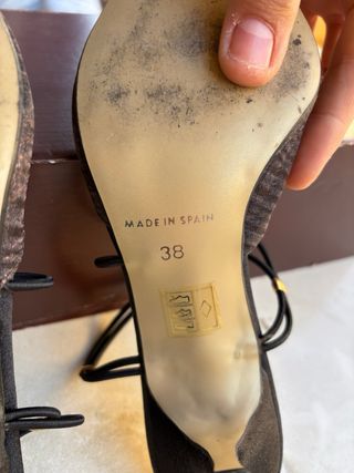 Zapatos de tacón de punta fina