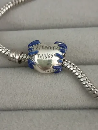 Charm corazón Stranger things