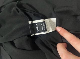 Vestido negro sin mangas