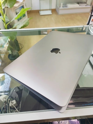 MacBook Air M1 256GB 8GB RAM 2020 Gris Espacial