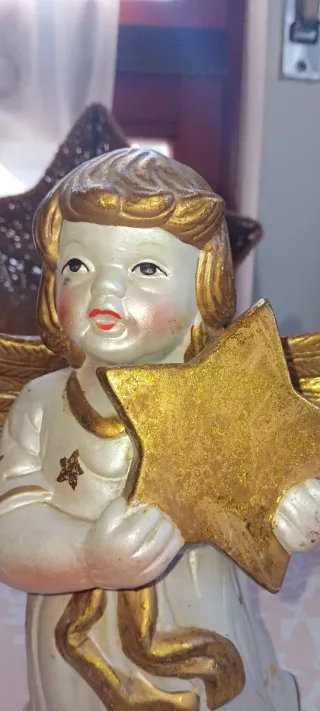 Angelo in ceramica bianco e oro