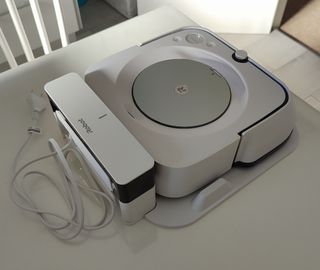 Robot friegasuelos iRobot Braava Jet M6