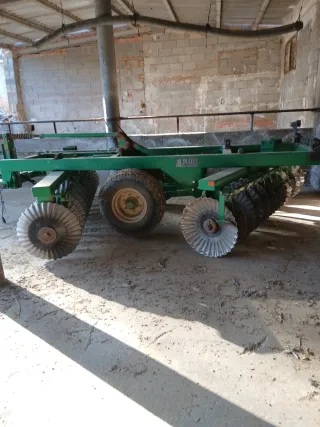 Grada de discos agrícola