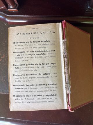 Diccionario antiguo de 1921, inglés español
