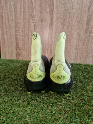 Botas de fútbol Predator Mutator 20+ FG