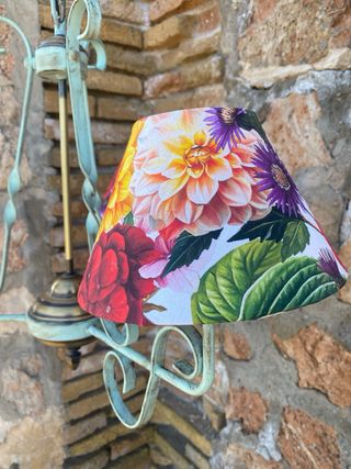 Lámpara forja vintage verde envejecido con flores