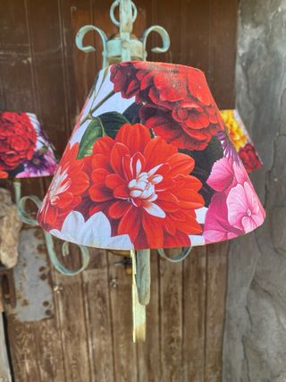 Lámpara forja vintage verde envejecido con flores