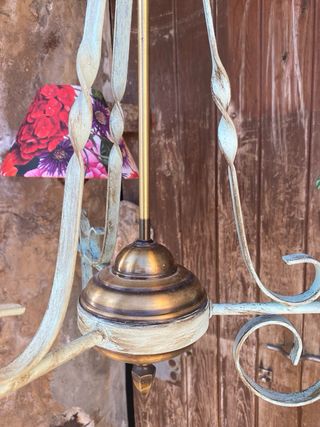 Lámpara forja vintage verde envejecido con flores