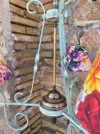 Lámpara forja vintage verde envejecido con flores