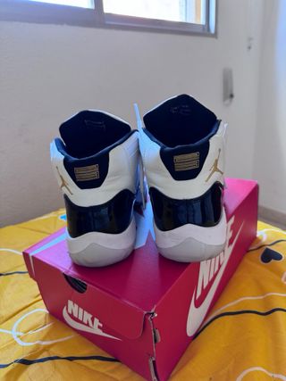 Jordan 11 Retro Negro Blanco