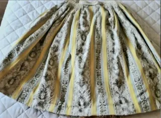 Traje de Fallera Niña..mirar medidas.