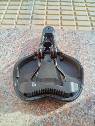 Sillín de bicicleta ergonómico nuevo