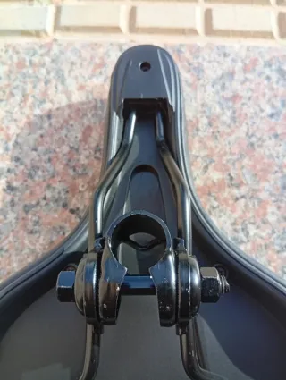 Sillín de bicicleta ergonómico nuevo