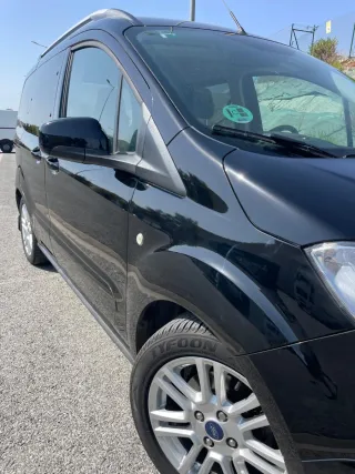 Ford Tourneo Courier 2017