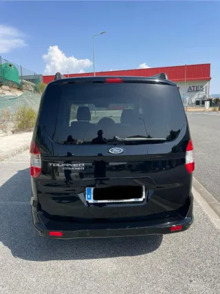 Ford Tourneo Courier 2017