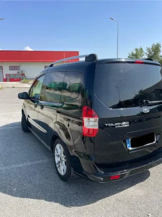 Ford Tourneo Courier 2017