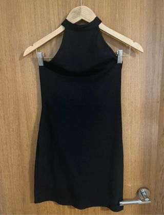 Vestido negro corto halter