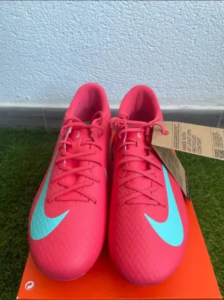 NIKE MERCURIAL