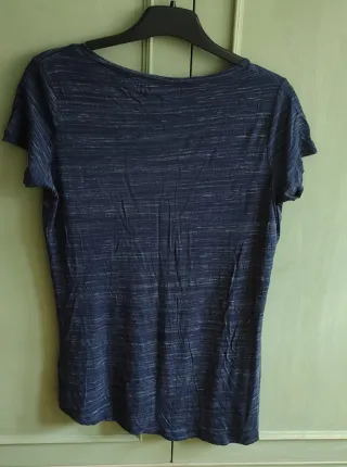 Conjunto 2 camisetas Atmosphere semitransparentes.