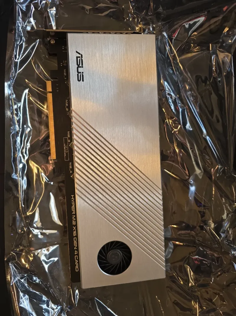 Tarjeta Asus Hyper M.2 Gen 4