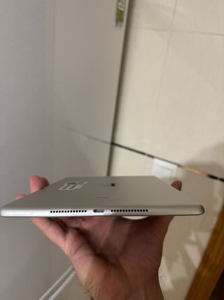 iPad 6ª Gen 128GB Plata 2018