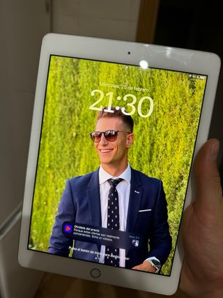 iPad 6ª Gen 128GB Plata 2018