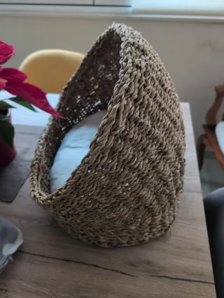 Cama para gato tejida