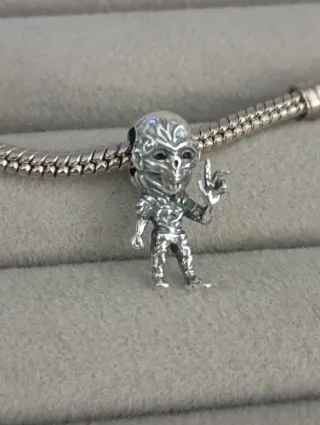 Charm Vecna nuevo plata