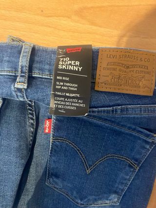 Pantalón Levi's Mujer 710 Super Skinny Talla 29x32