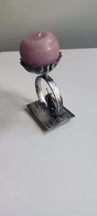 Portacandela decorativo in metallo