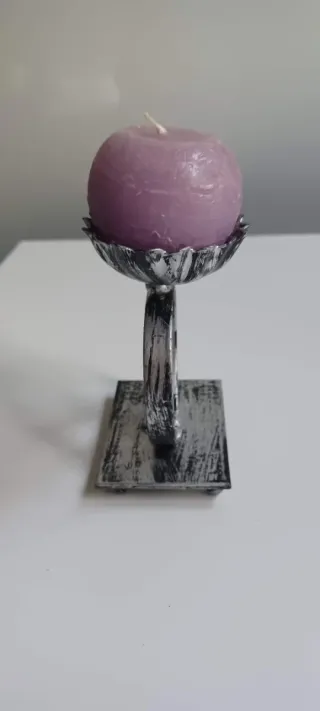 Portacandela decorativo in metallo