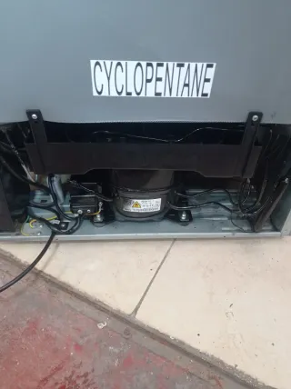 Nevera Hisense plateada