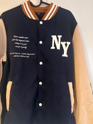 Cazadora Beisbolera NY Azul y Beige