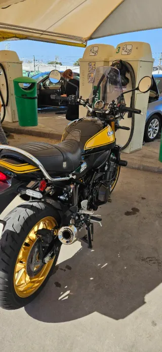 Kawasaki Z900RS SE Modelo Yellow Ball