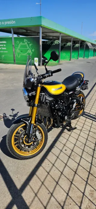 Kawasaki Z900RS SE Modelo Yellow Ball