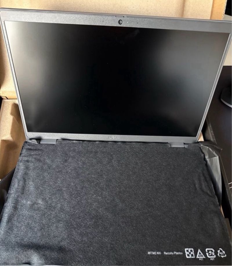 Dell Latitude 3550 Intel Core Ultra afbeelding 4