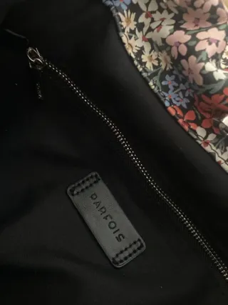 Mochila floral boho ligera y práctica