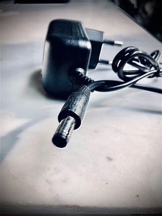 Alimentatore AC/DC HGCS28VAOF 21V 1A