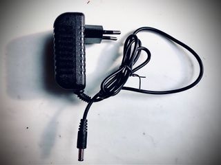 Alimentatore AC/DC HGCS28VAOF 21V 1A