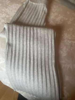 Pantalón gris ancho Talla M