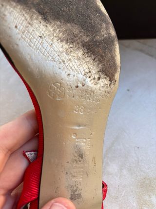 Sandalias rojas tacón fino