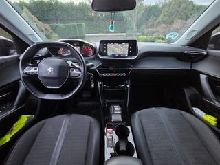 PEUGEOT 2008 Allure Pack BlueHDI 130 SS EAT8