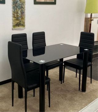 Tavolo da pranzo in vetro e metallo nero