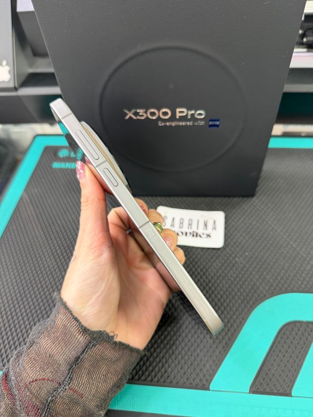 Vivo X300 Pro 512GB COMO NUEVO