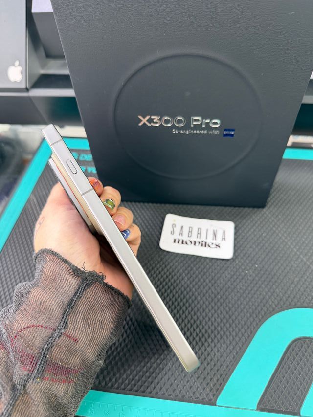 Vivo X300 Pro 512GB COMO NUEVO