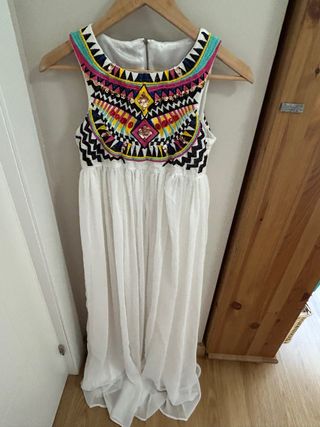Vestido largo boho bordado con pedrería y gasa