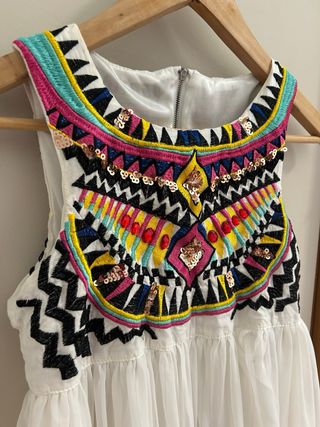 Vestido largo boho bordado con pedrería y gasa