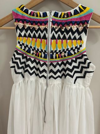 Vestido largo boho bordado con pedrería y gasa